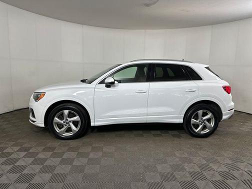 White 2020 Audi Q3 45 Premium