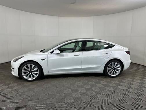2020 Tesla Model 3 Standard Range Plus