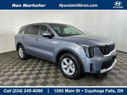 Everlasting Silver 2025 Kia Sorento LX