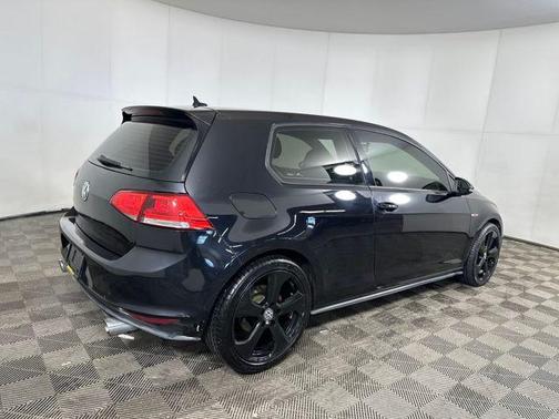 2015 Volkswagen Golf GTI 2.0T S 4-Door