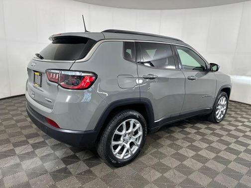 Sting-Gray Clearcoat 2023 Jeep Compass Latitude Lux