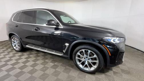 Black Sapphire Metallic 2024 BMW X5 xDrive40i