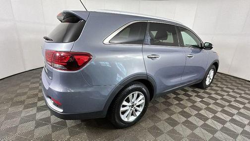 Everlasting Silver 2020 Kia Sorento LX
