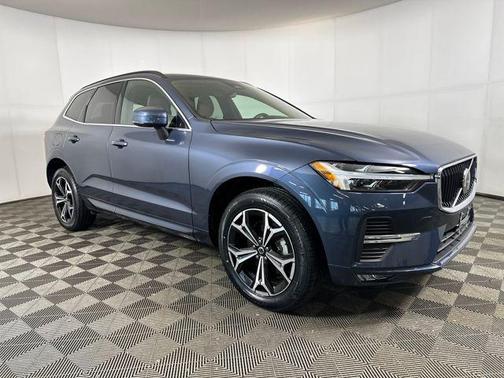 2022 Volvo XC60 B5 Momentum
