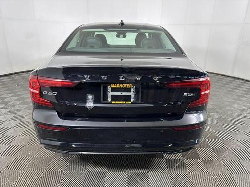 2025 Volvo S60 B5 Plus