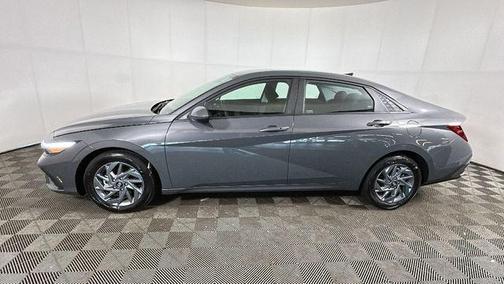 Ecotronic Gray 2024 Hyundai ELANTRA SEL