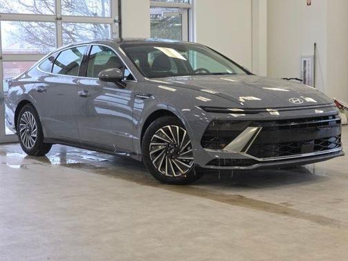 2026 Hyundai SONATA Hybrid SE