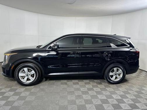 2024 Kia Sorento LX