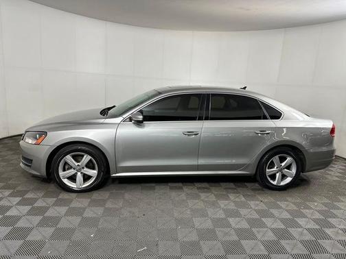 2013 Volkswagen Passat 2.5 SE