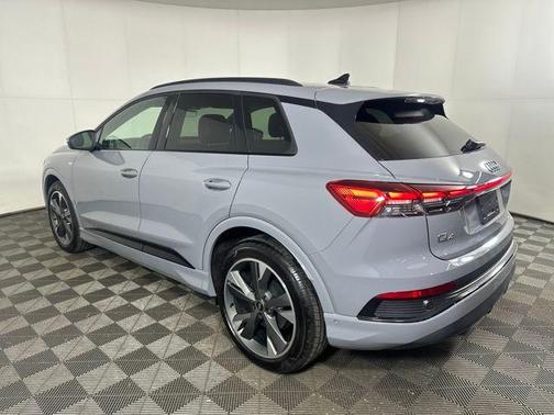 2024 Audi Q4 e-tron Premium Plus 55 quattro