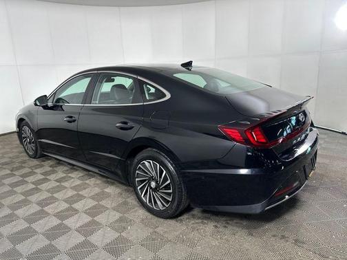 2023 Hyundai SONATA Hybrid Limited