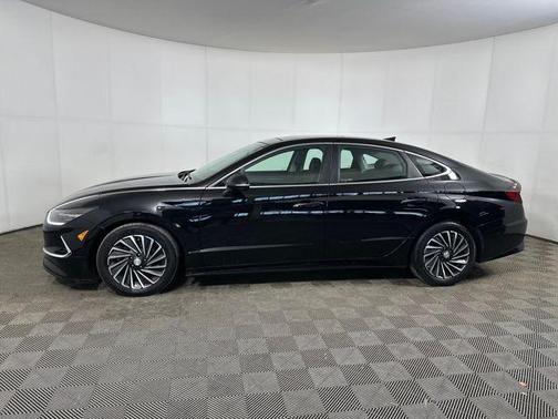 2023 Hyundai SONATA Hybrid Limited