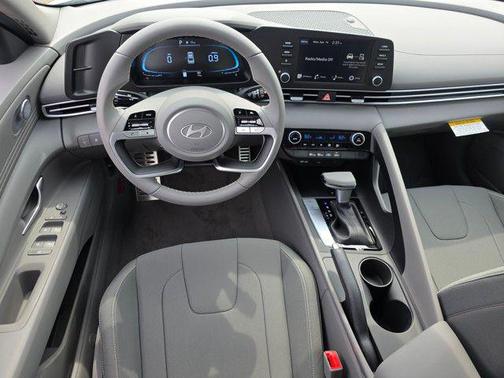 2025 Hyundai ELANTRA Sport