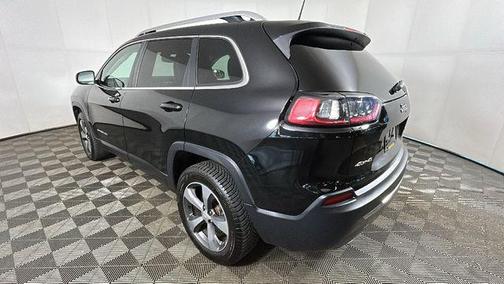 Diamond Black Crystal Pearlcoat 2020 Jeep Cherokee Limited