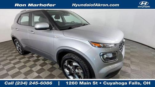 Shimmering Silver 2023 Hyundai VENUE SEL