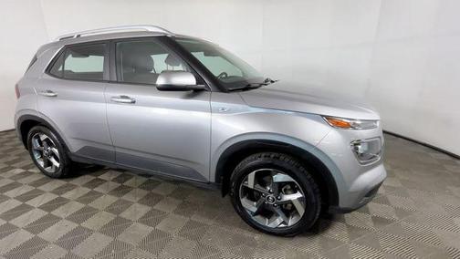Shimmering Silver 2023 Hyundai VENUE SEL