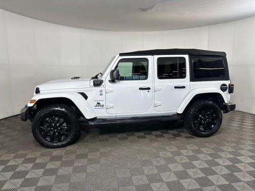 Bright White Clearcoat 2023 Jeep Wrangler 4xe Sahara
