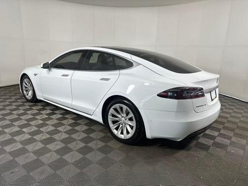 2016 Tesla Model S 75D