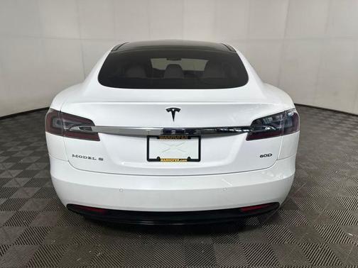2016 Tesla Model S 75D