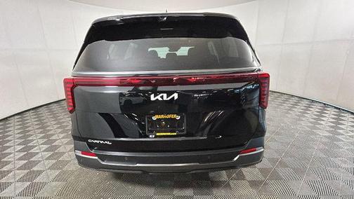 Aurora Black Pearl 2025 Kia Carnival SX Prestige