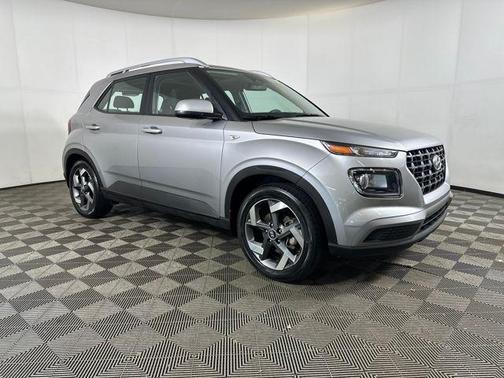 2023 Hyundai VENUE SEL