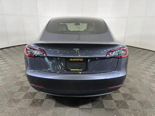 Midnight Silver Metallic 2023 Tesla Model 3 Standard Range