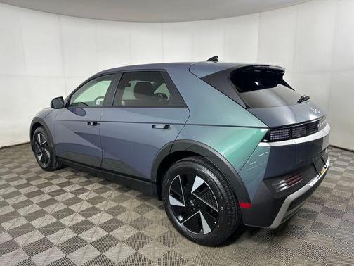 2026 Hyundai IONIQ 5 SE