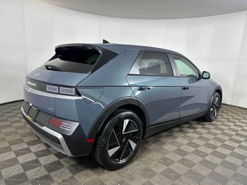 2026 Hyundai IONIQ 5 SE