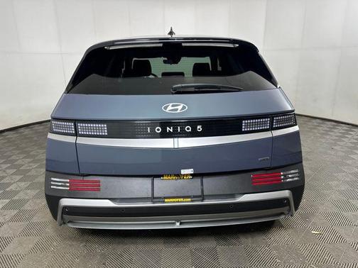 2026 Hyundai IONIQ 5 SE