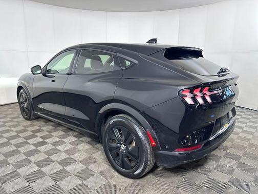 2021 Ford Mustang Mach-E California Route 1