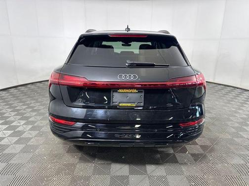 2024 Audi Q8 e-tron Premium