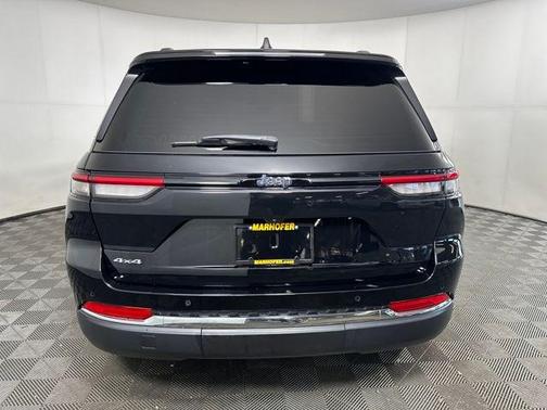 2023 Jeep Grand Cherokee Laredo