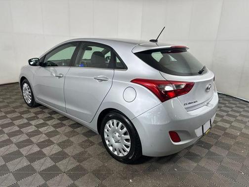 Symphony Air Silver 2017 Hyundai Elantra GT Base