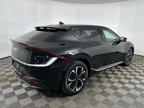 2022 Kia EV6 Wind