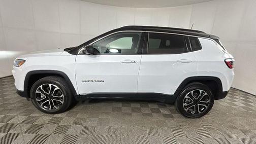 Bright White Clearcoat 2023 Jeep Compass Limited
