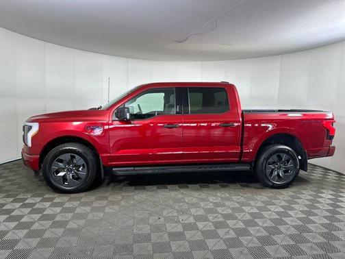 2024 Ford F-150 Lightning XLT
