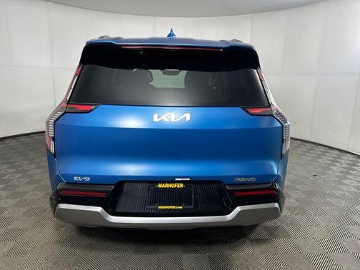 2024 Kia EV9 Land