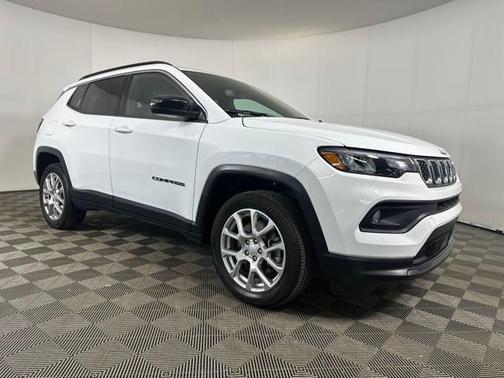 2023 Jeep Compass Latitude Lux