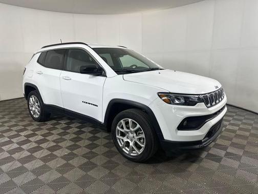 2023 Jeep Compass Latitude Lux