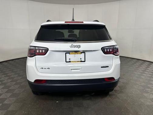 2023 Jeep Compass Latitude Lux
