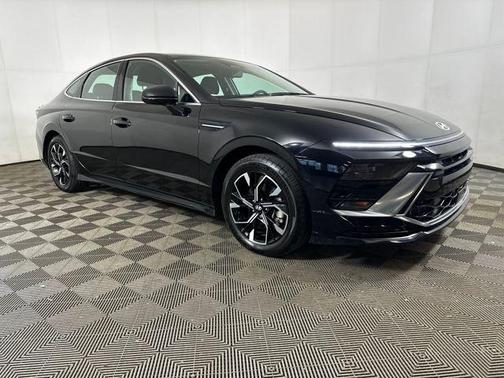 Onyx Black 2024 Hyundai SONATA SEL