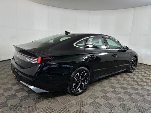 Onyx Black 2024 Hyundai SONATA SEL