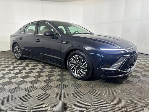 2024 Hyundai SONATA Hybrid Limited