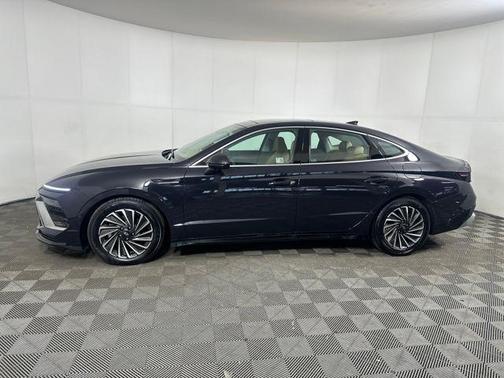 2024 Hyundai SONATA Hybrid Limited