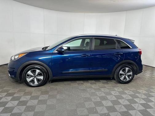 2017 Kia Niro LX