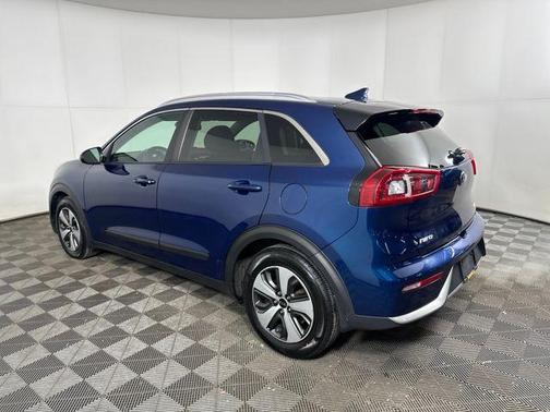 2017 Kia Niro LX