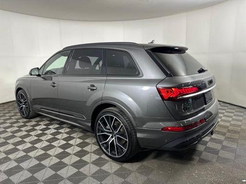 2021 Audi Q7 55 Prestige
