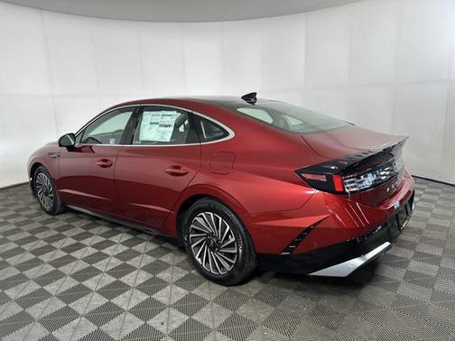 2025 Hyundai SONATA Hybrid Limited