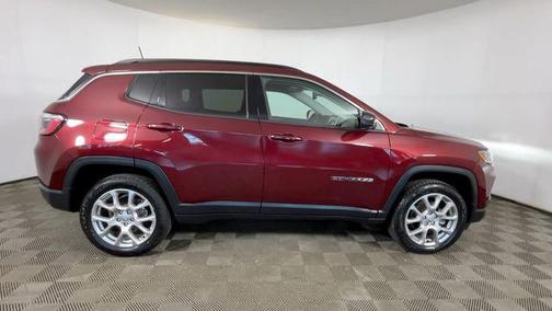 Velvet Red Pearlcoat 2022 Jeep Compass Latitude Lux