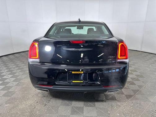 2023 Chrysler 300 Touring